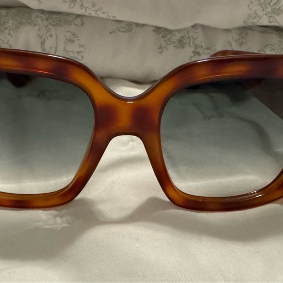 Gucci Oversized Square Sunglasses Havana GG0141S 002 - Picture 2 of 9
